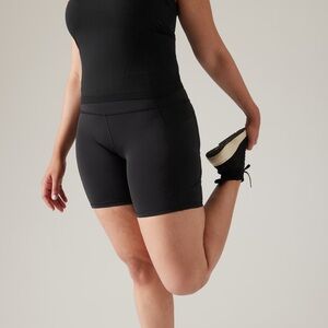 Athleta - Ultimate Stash Pocket 7” Biker Short - 2X